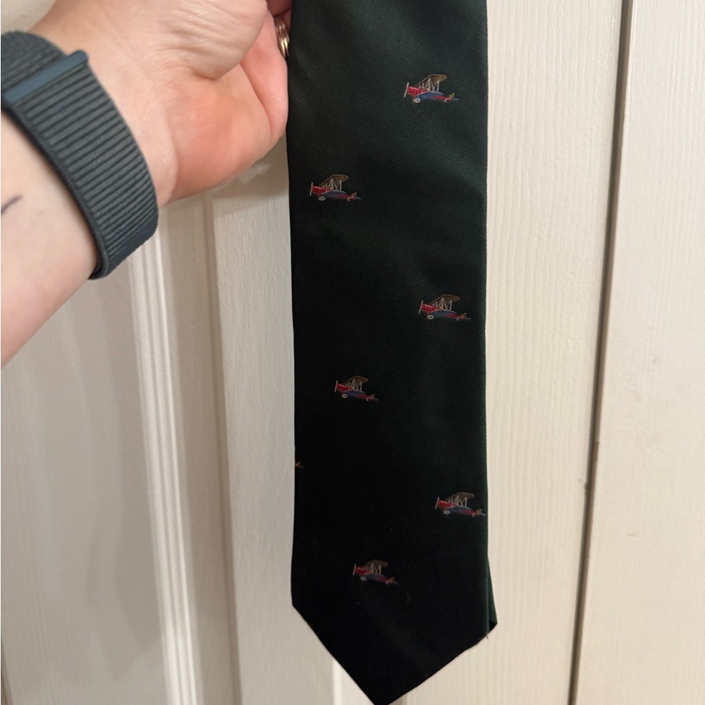 Ralph Lauren Green Tie with Embroidered Motifs